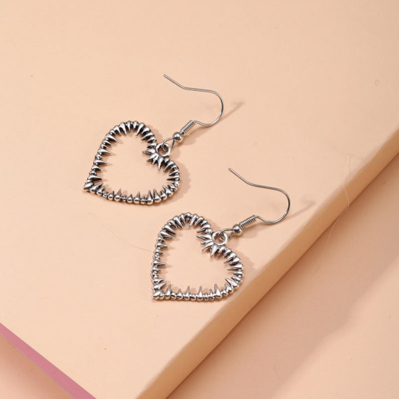 European And American New Fashion Vintage Heart Shaped Earrings Personality