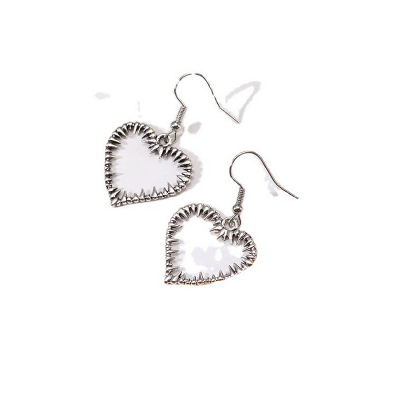 European And American New Fashion Vintage Heart Shaped Earrings Personality