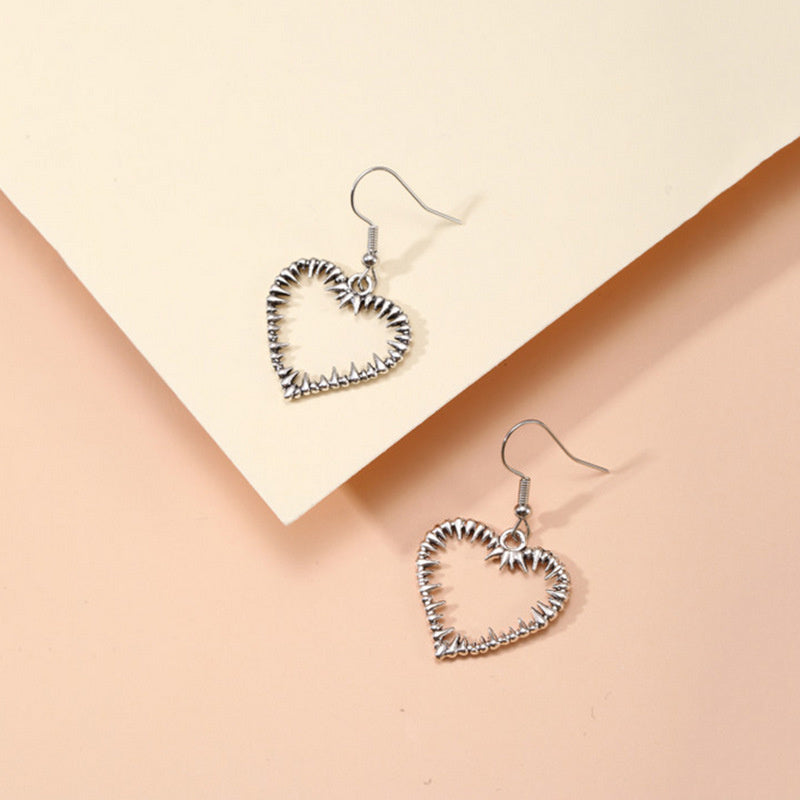 European And American New Fashion Vintage Heart Shaped Earrings Personality