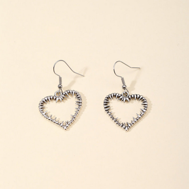 European And American New Fashion Vintage Heart Shaped Earrings Personality