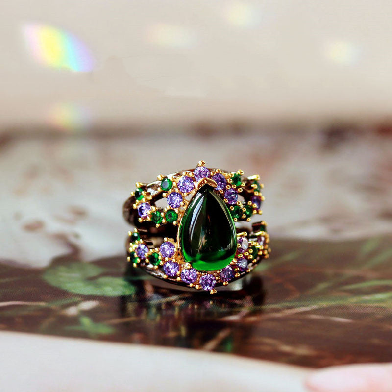 Design Teardrop Emerald Purple Diamond Ring