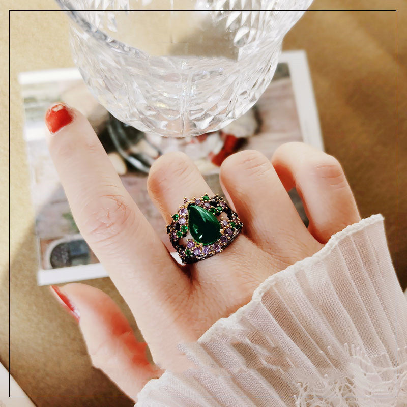 Design Teardrop Emerald Purple Diamond Ring