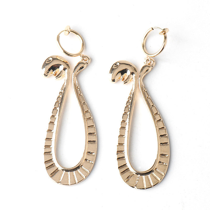 European And American Alloy Earrings Have No Ear Holes